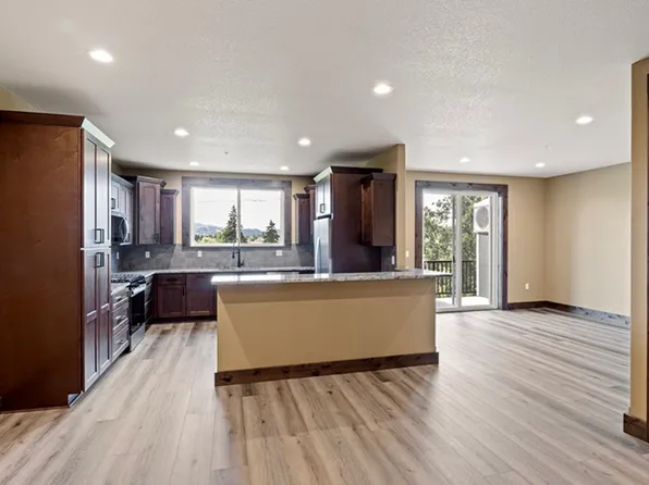 351-451 Dakota St #551, Sutherlin, OR 97479