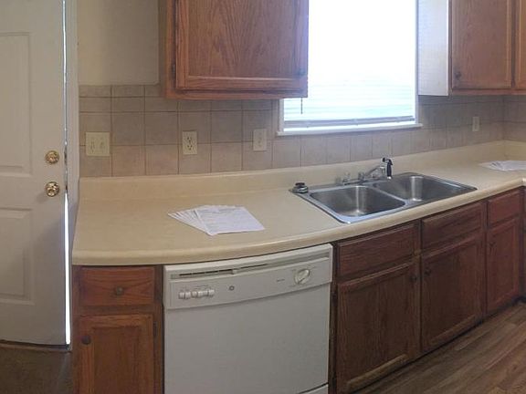 5th image of 1412 Tremont St