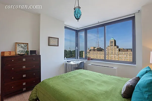 Sold by Corcoran | media 14