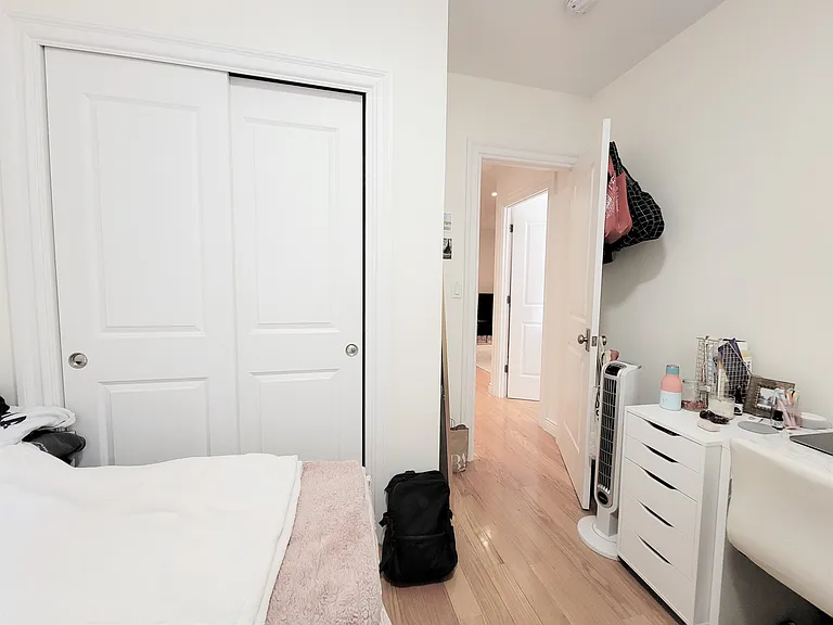 500 W 110th St #4A — Photo 8