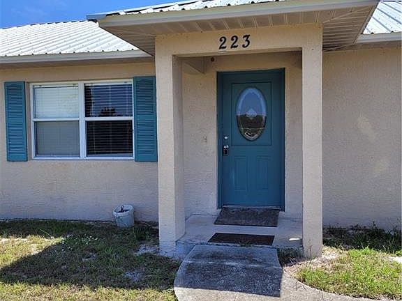 2nd image of 223 Dartmoor Ave