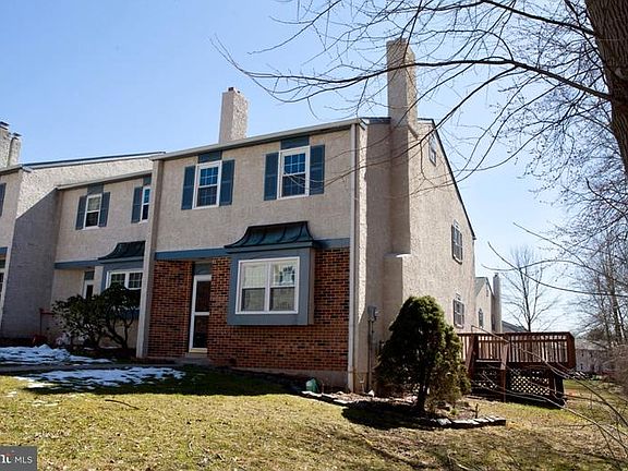 2nd image of 2905 Doris Ct