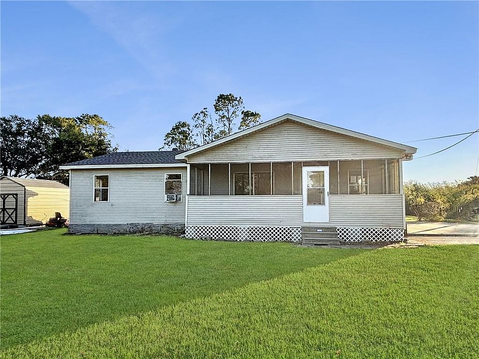 1st image of 108 Madewood Pl