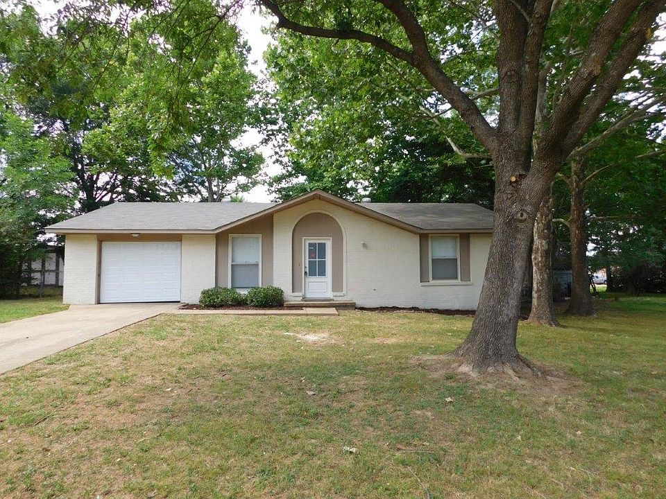 1st image of 3570 Bryn Mawr Dr