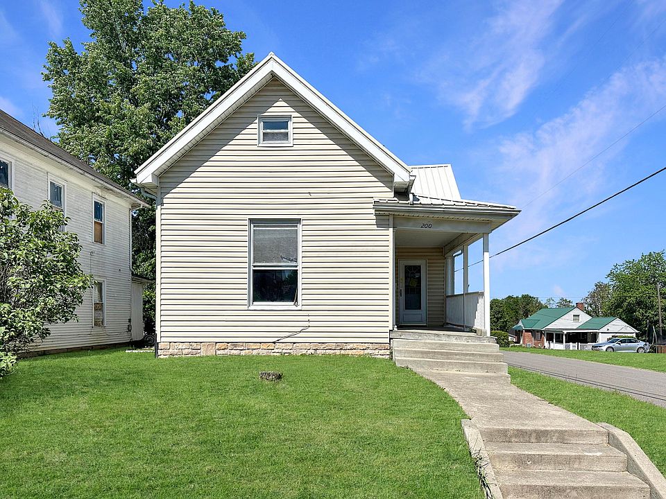 1st image of 200 S Maple Hts