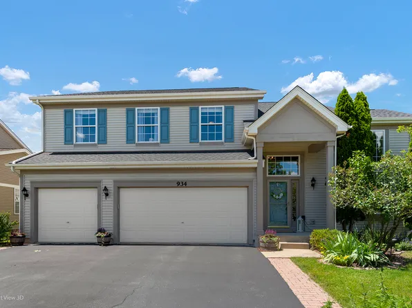934 S Tremont Ln, Round Lake, IL 60073