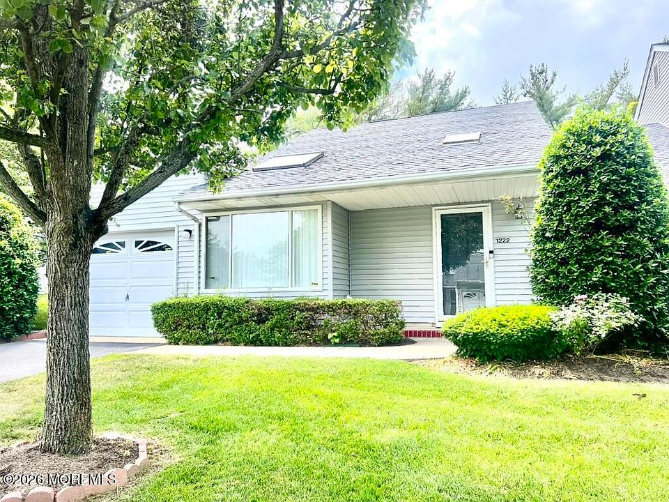 1st image of 1222 Holmes Court