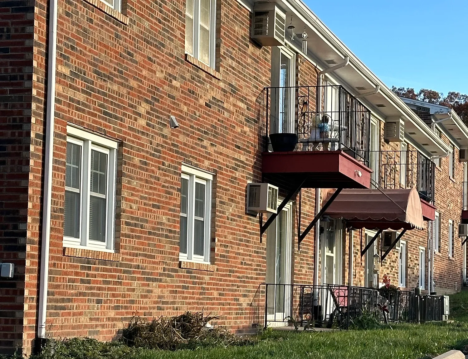 Julien Dubuque Apartments - 55+ Community — Photo 3