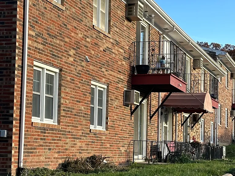 Julien Dubuque Apartments - 55+ Community — Photo 3