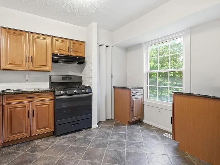 19517 White Saddle Dr — Photo 13