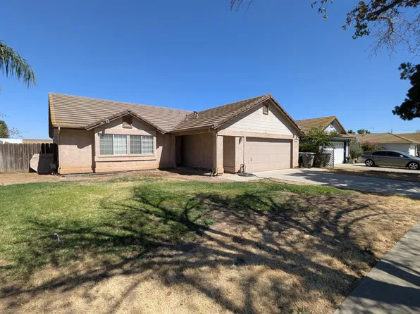 1355 Colombard Dr, Madera, CA 93637