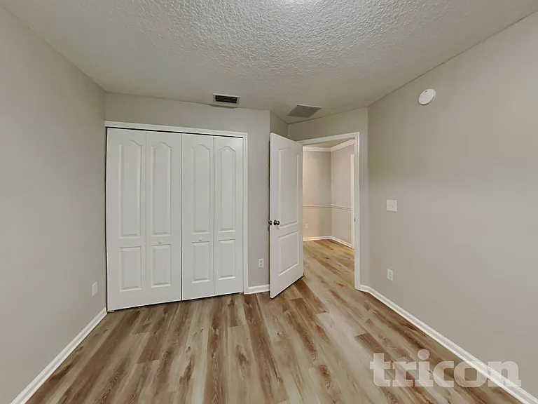757 Martin Lakes Dr E — Photo 11