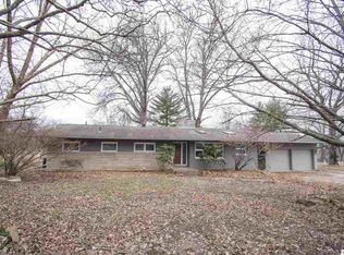 2300 Briar Ln, Quincy, IL 62305