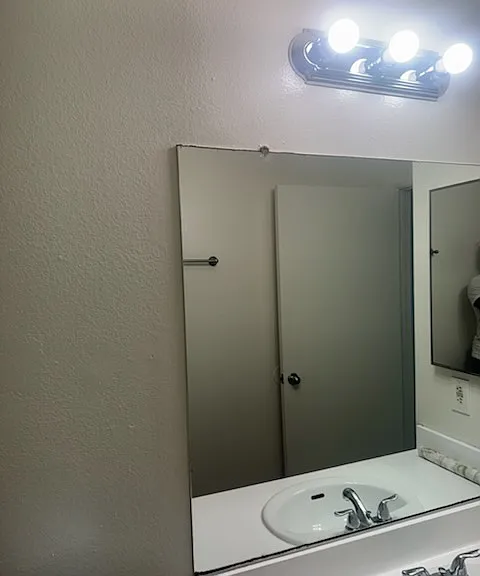 5252 Bishop St #14 — Photo 11