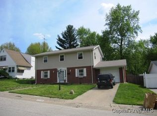 1716 W Governor St, Springfield, IL 62704