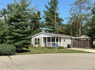 6740 Riverside Dr, Caseville, MI 48725