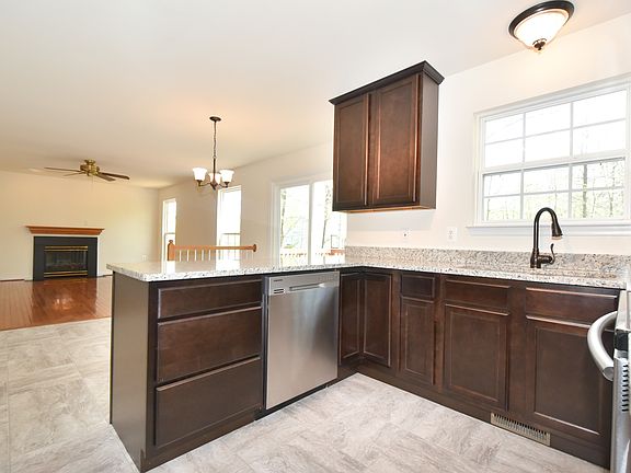 3rd image of 3410 Overview Dr