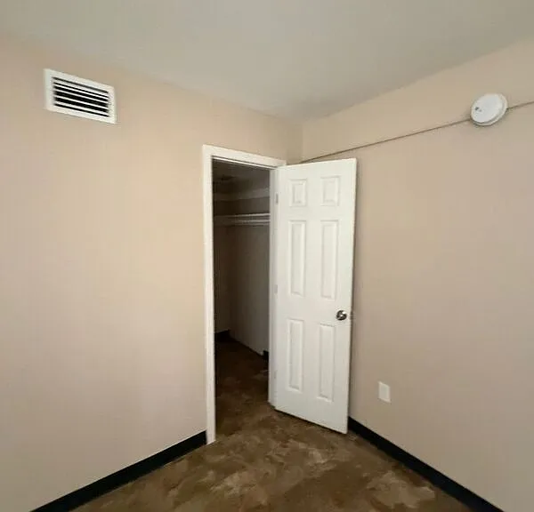 2040 W Church St #11 — Photo 6