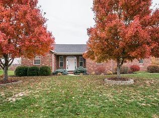 3 Steinberg Cir, Millstadt, IL 62260