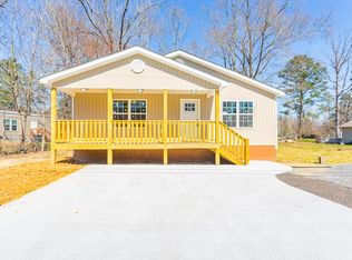 143 Lillian Dr, Dalton, GA 30721