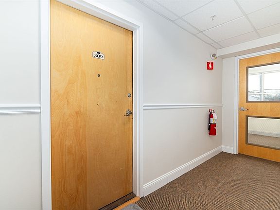 4th image of 145 Hancock St #309