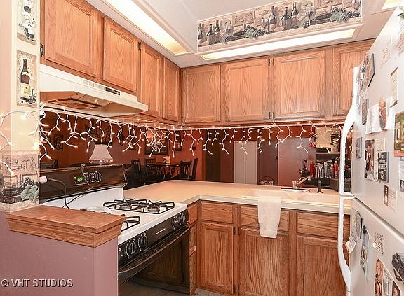 3rd image of 13622 Royal Ct APT 816
