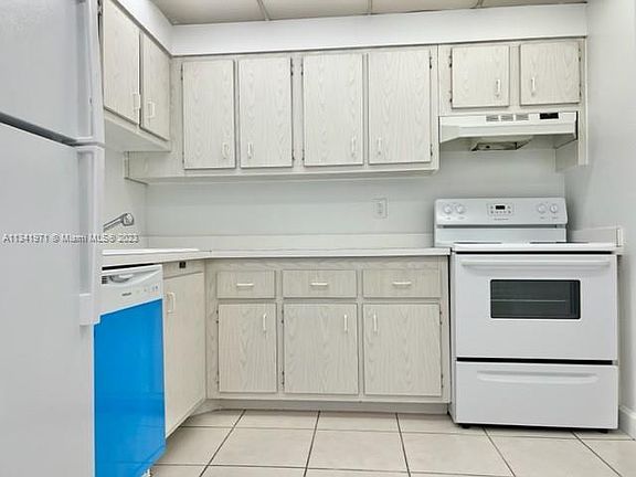 5th image of 7820 Camino Real #J-303