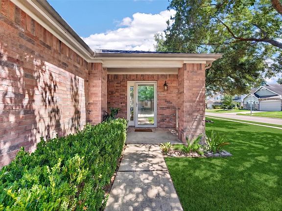 5th image of 18211 Doral Rock Ct