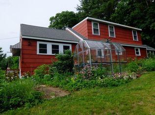 26 Maple Pkwy, Lunenburg, MA 01462