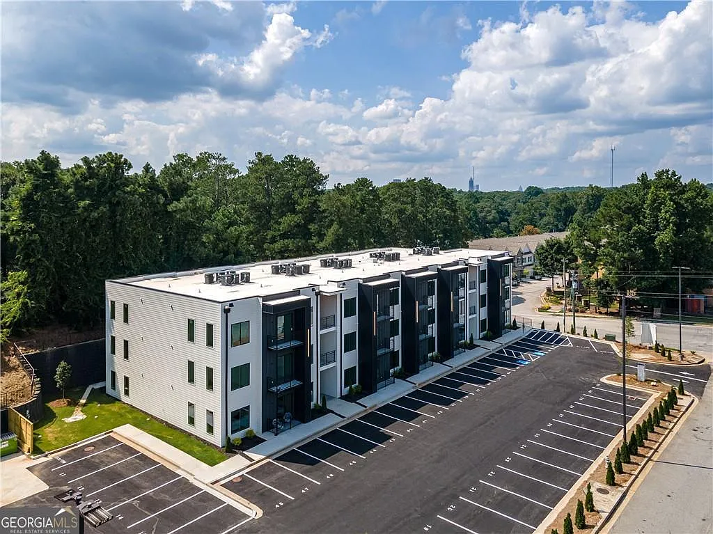 2 bed, 2.0 bath, 1105 sqft, $1,950 — Photo 1