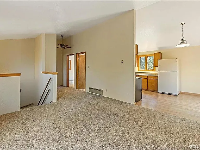 8562 Martin Ln — Photo 6