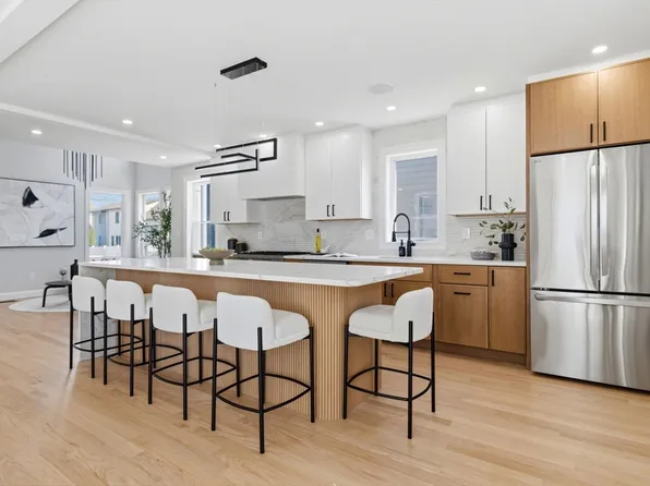 55 Myrtle St, Medford, MA 02155