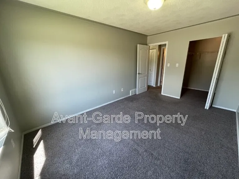4405 37th St #9 — Photo 10