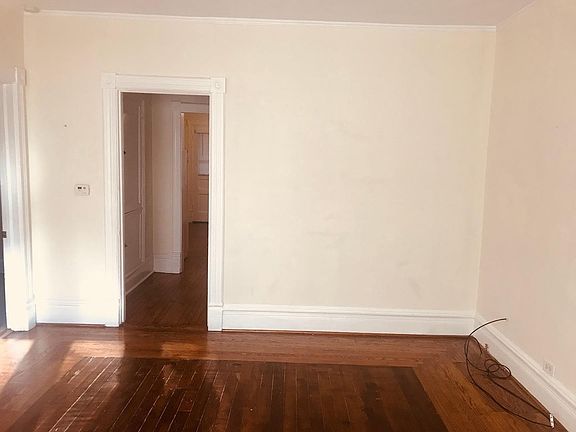 2nd image of 1824 W Farragut Ave #1O