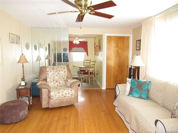 3rd image of 188 Patricia Dr