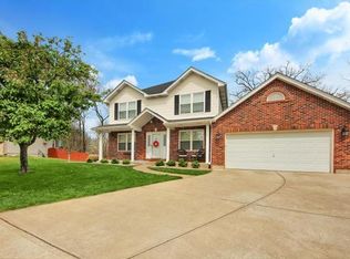 3265 Country Knoll Dr, Saint Charles, MO 63303