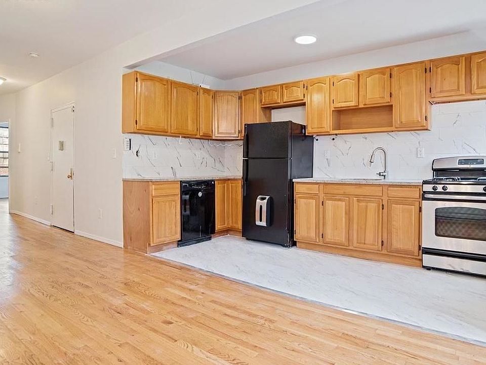 1st image of 1263 Pacific St APT 3A