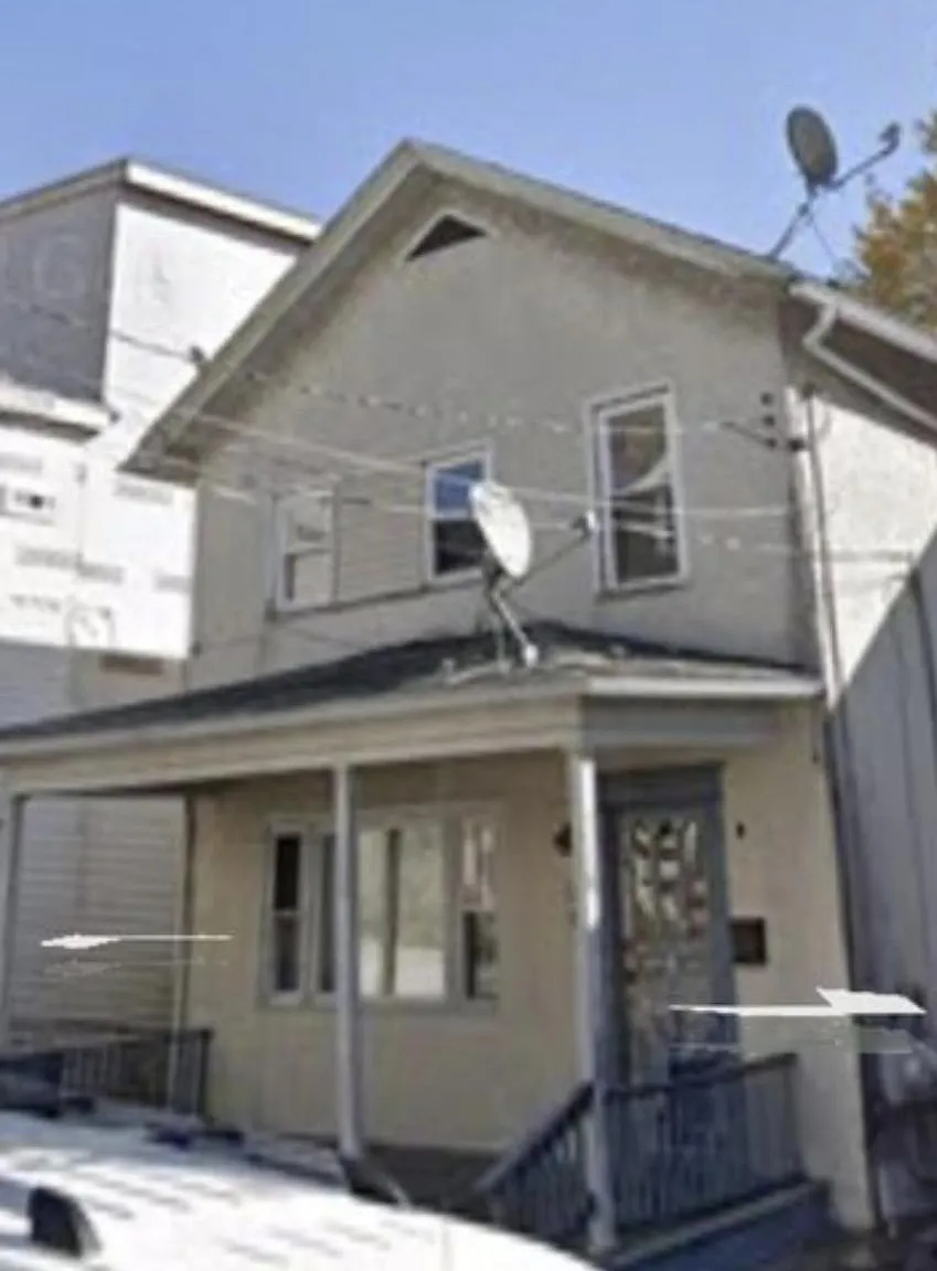 1 bed, 950 sqft, $900 — Photo 2