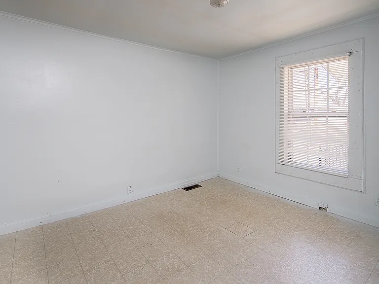 515 W Davidson Ave — Photo 9