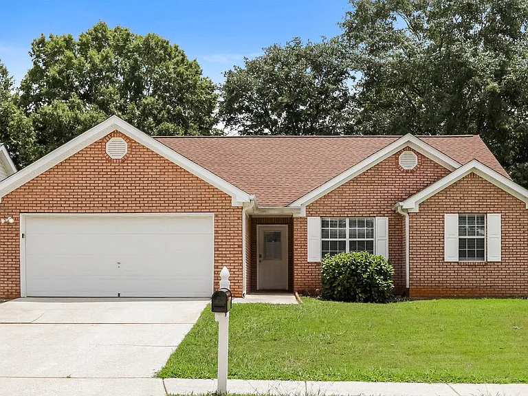 1716 Graystone Dr — Photo 1