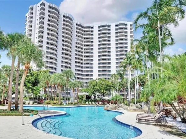 3300 NE 191st St APT 516, Aventura, FL 33180