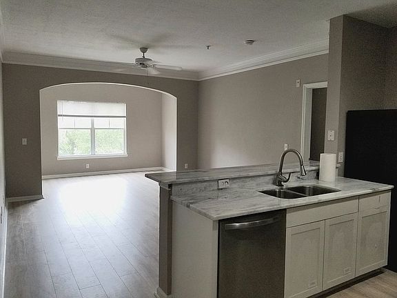 5th image of 4207 S Dale Mabry Hwy Unit 6302