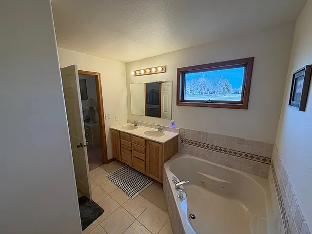 6000 Greenfield Loop — Photo 9