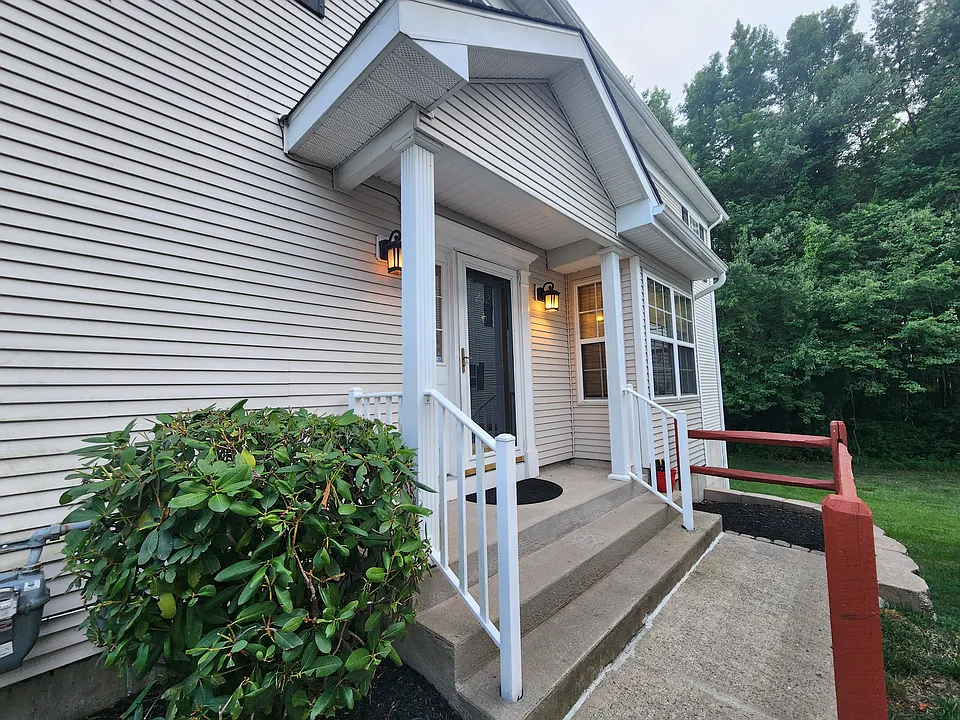 232 Fountayne Ln