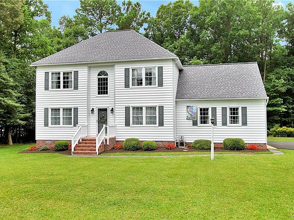 2nd image of 13804 Thornhill Ct