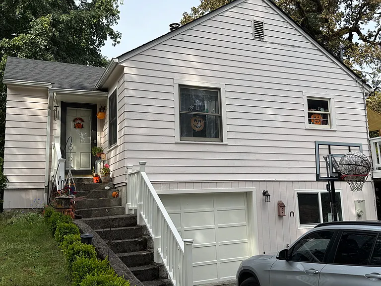 W A St — Photo 1