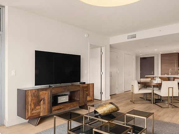 3rd image of 583 Battery St APT 205N
