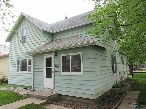 2nd image of 316 N Olive Ave