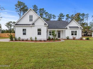 194 Hampton Ct, Hampstead, NC 28443