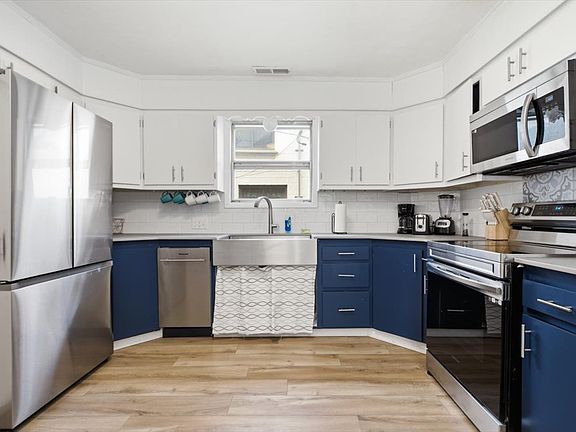 5th image of 69 N 1 W